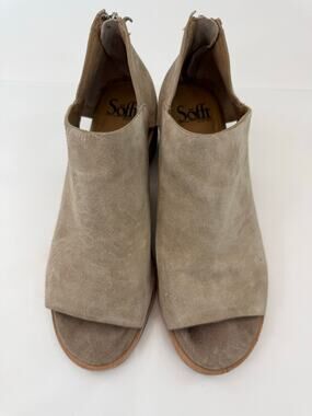 Söfft Beige Suede Peep Toe Block Heel Booties Zip Back Size 8.5M